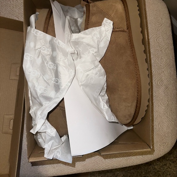 UGG classic ultra mini boot in chestnut - Picture 6 of 8